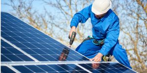 Installation Maintenance Panneaux Solaires Photovoltaïques à Crecy-Couve